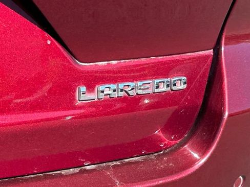 Used 2023 Jeep Grand Cherokee Laredo AWD/4WD image 6