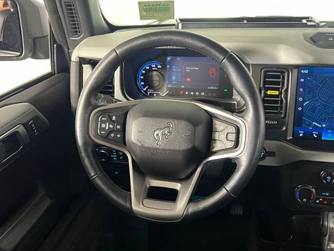 Used 2023 Ford Bronco Badlands image 35
