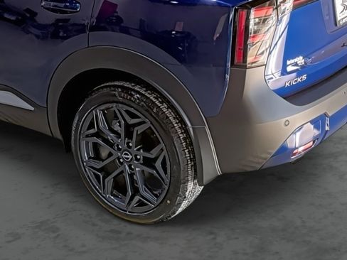 New 2026 Nissan Kicks SR w/ Cold Weather Package image 9