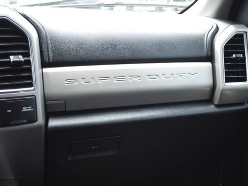 Used 2018 Ford F250 Lariat AWD/4WD image 40