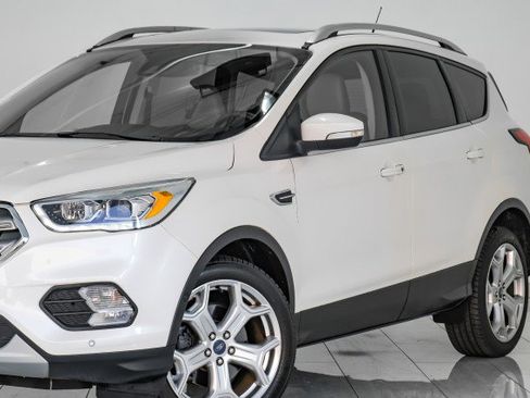 Used 2019 Ford Escape Titanium image 56