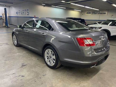 Used 2011 Ford Taurus Limited w/ 302A Rapid Spec Order Code image 5