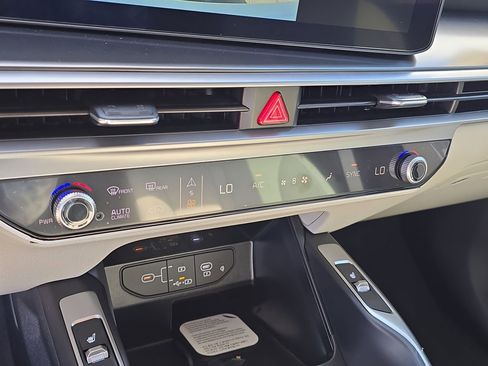 New 2026 Kia Sorento S AWD/4WD image 24