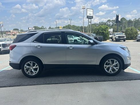 Used 2018 Chevrolet Equinox Premier FWD image 1