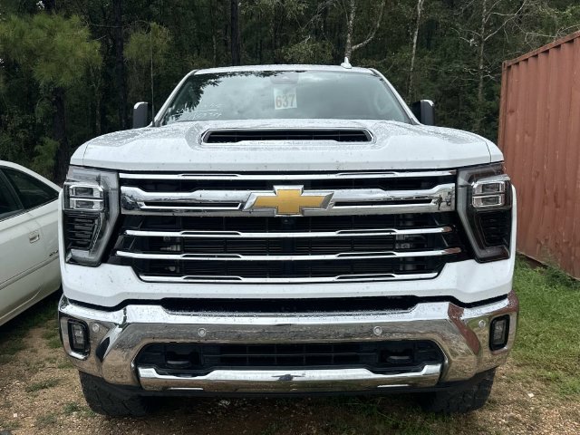 Used 2024 Chevrolet Silverado 2500 LTZ w/ LTZ Convenience Package AWD/4WD image 2
