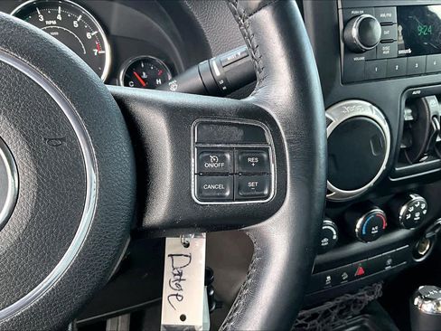 Used 2018 Jeep Wrangler Unlimited Sahara image 23