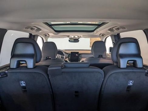 New 2026 Volvo XC90 B6 Plus w/ Protection Package Premier AWD/4WD image 28