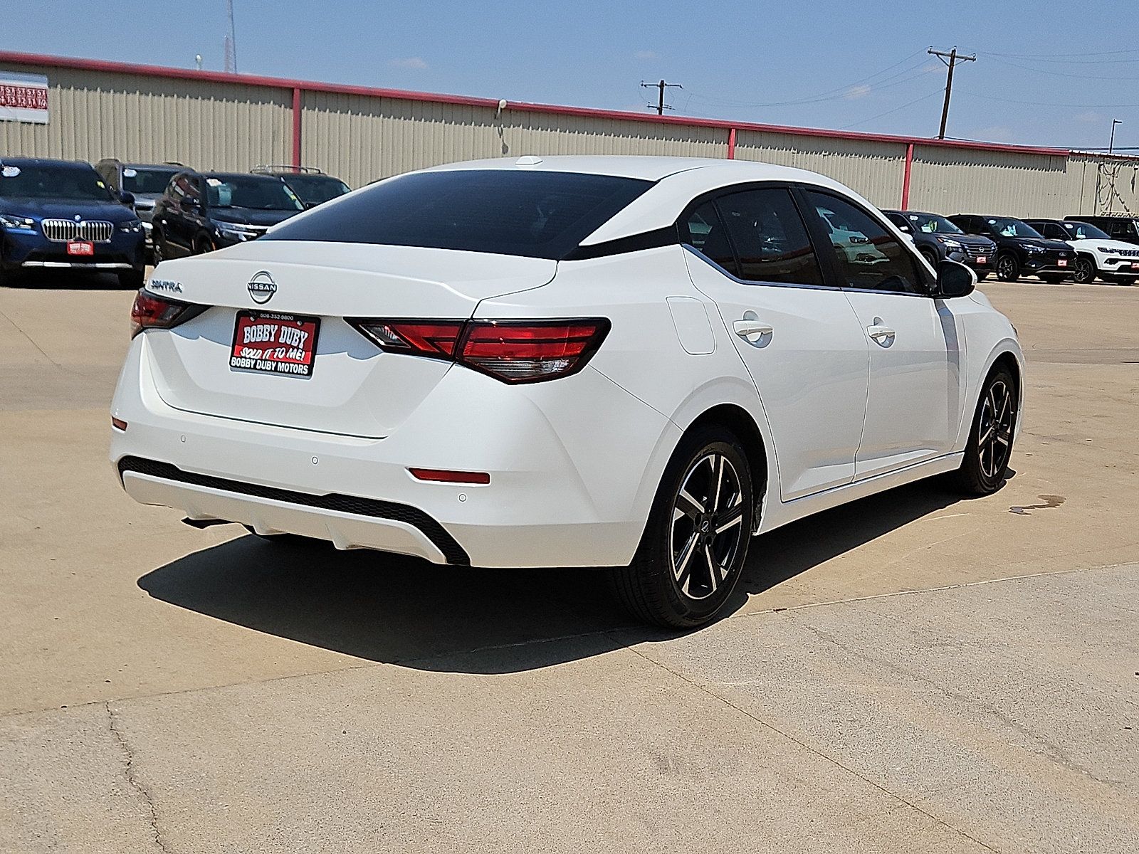 Used 2025 Nissan Sentra SV FWD image 3