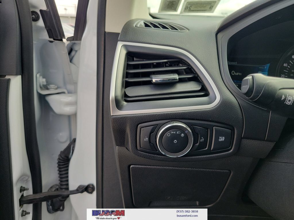 Used 2024 Ford Edge SEL AWD/4WD image 18