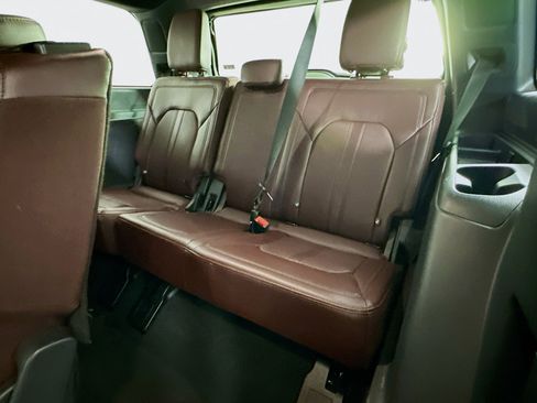 Used 2024 Ford Expedition Limited image 30