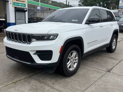 Used 2023 Jeep Grand Cherokee Laredo