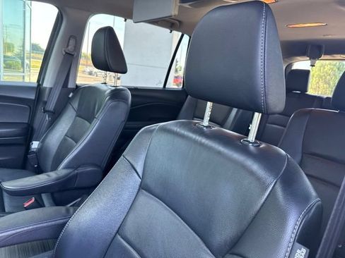 Used 2022 Honda Pilot Touring image 31