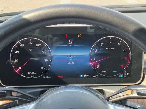 Used 2024 Mercedes-Benz C 300 Sedan image 10
