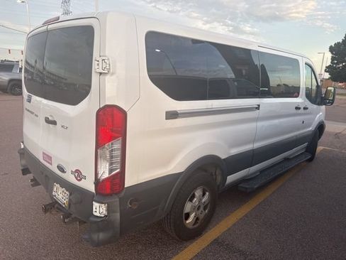 Used 2017 Ford Transit 350 XLT RWD image 4