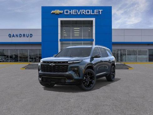 New 2026 Chevrolet Traverse RS w/ LPO, Floor Liner Package image 8