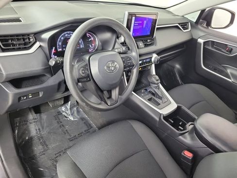 Used 2024 Toyota RAV4 LE FWD image 18