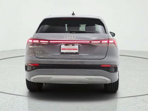 Used 2023 Audi Q4 e-tron Premium Plus w/ Premium Plus RWD image 6