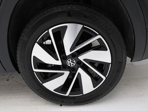 Used 2024 Volkswagen Atlas SE image 11