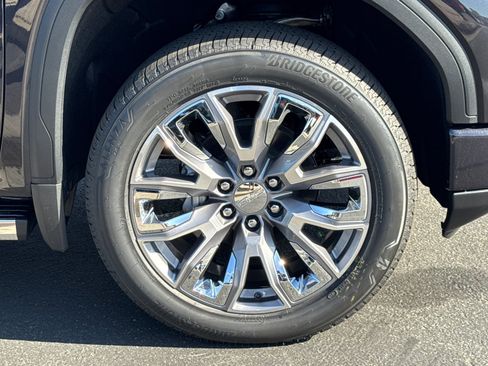 Used 2025 GMC Sierra 1500 Denali image 6