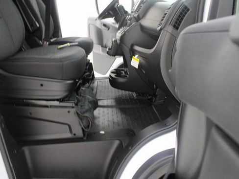 Used 2025 RAM ProMaster 2500 w/ Storage Group image 17