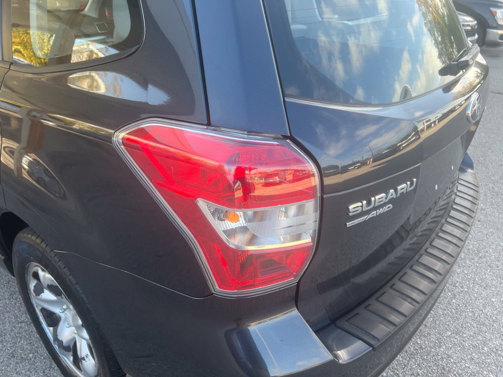Used 2016 Subaru Forester 2.5i AWD/4WD image 34