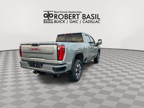 Used 2024 GMC Sierra 2500 Denali w/ Denali Reserve Package AWD/4WD image 8