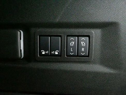 Used 2025 GMC Yukon Denali Ultimate image 56