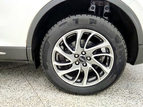 Used 2022 Lincoln Corsair AWD w/ Equipment Group 101A image 9