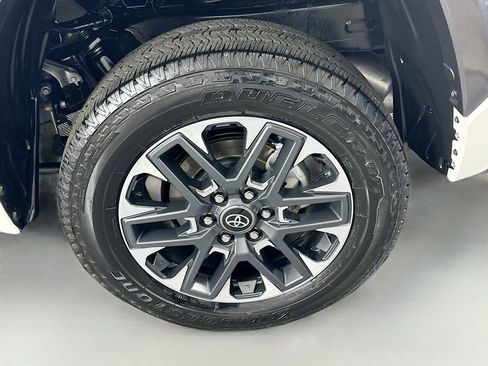 Used 2025 Toyota Tundra Limited image 32