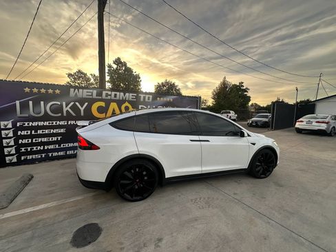 Used 2018 Tesla Model X 75D AWD/4WD image 6