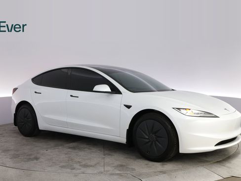 Used 2026 Tesla Model 3 RWD image 14
