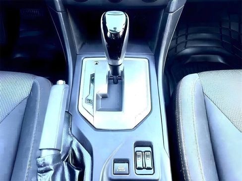 Used 2018 Subaru Crosstrek 2.0i Premium w/ Popular Package #2 image 16