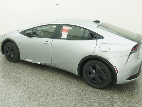 New 2026 Toyota Prius LE image 4