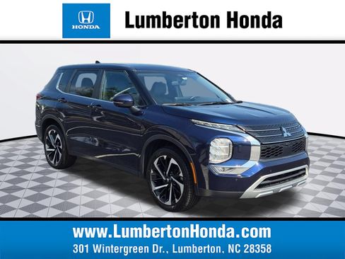 Used 2024 Mitsubishi Outlander SE Black Edition AWD/4WD image 1