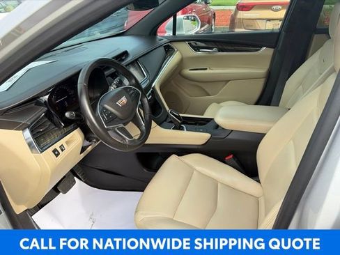 Used 2017 Cadillac XT5 FWD image 8