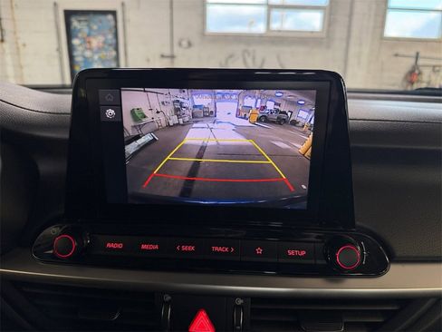 Certified 2024 Kia Forte LXS w/ LXS Technology Package image 18