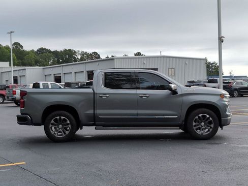Used 2023 Chevrolet Silverado 1500 High Country w/ Technology Package AWD/4WD image 7