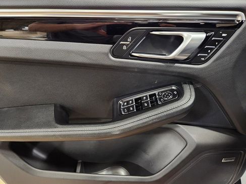 Used 2023 Porsche Macan S image 42