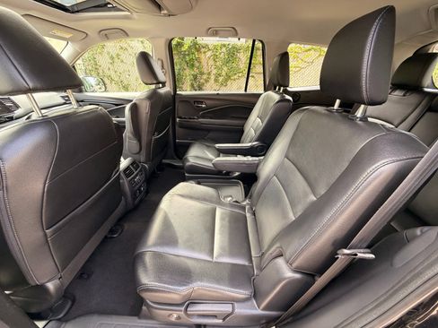 Used 2019 Honda Pilot Touring image 18