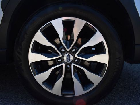 Used 2023 Subaru Outback Limited AWD/4WD image 30