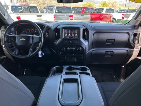 Used 2020 Chevrolet Silverado 2500 Custom w/ Custom Value Package AWD/4WD image 6