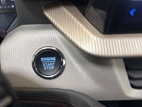 New 2026 Ford Explorer Active image 32