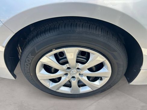 Used 2023 Toyota Corolla LE FWD image 14