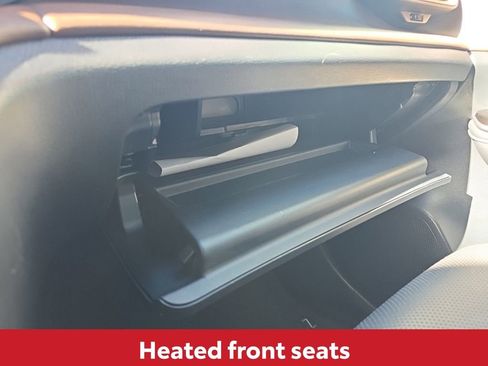 Used 2024 Toyota Crown Limited image 33