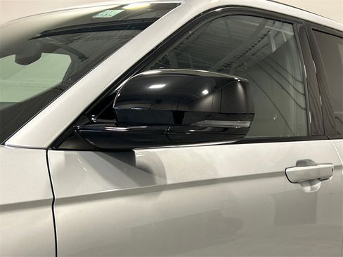 Used 2024 Jeep Grand Cherokee Altitude image 12