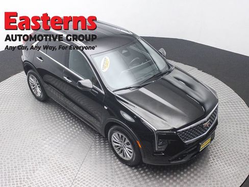 Used 2024 Cadillac XT4 Premium Luxury AWD/4WD image 3