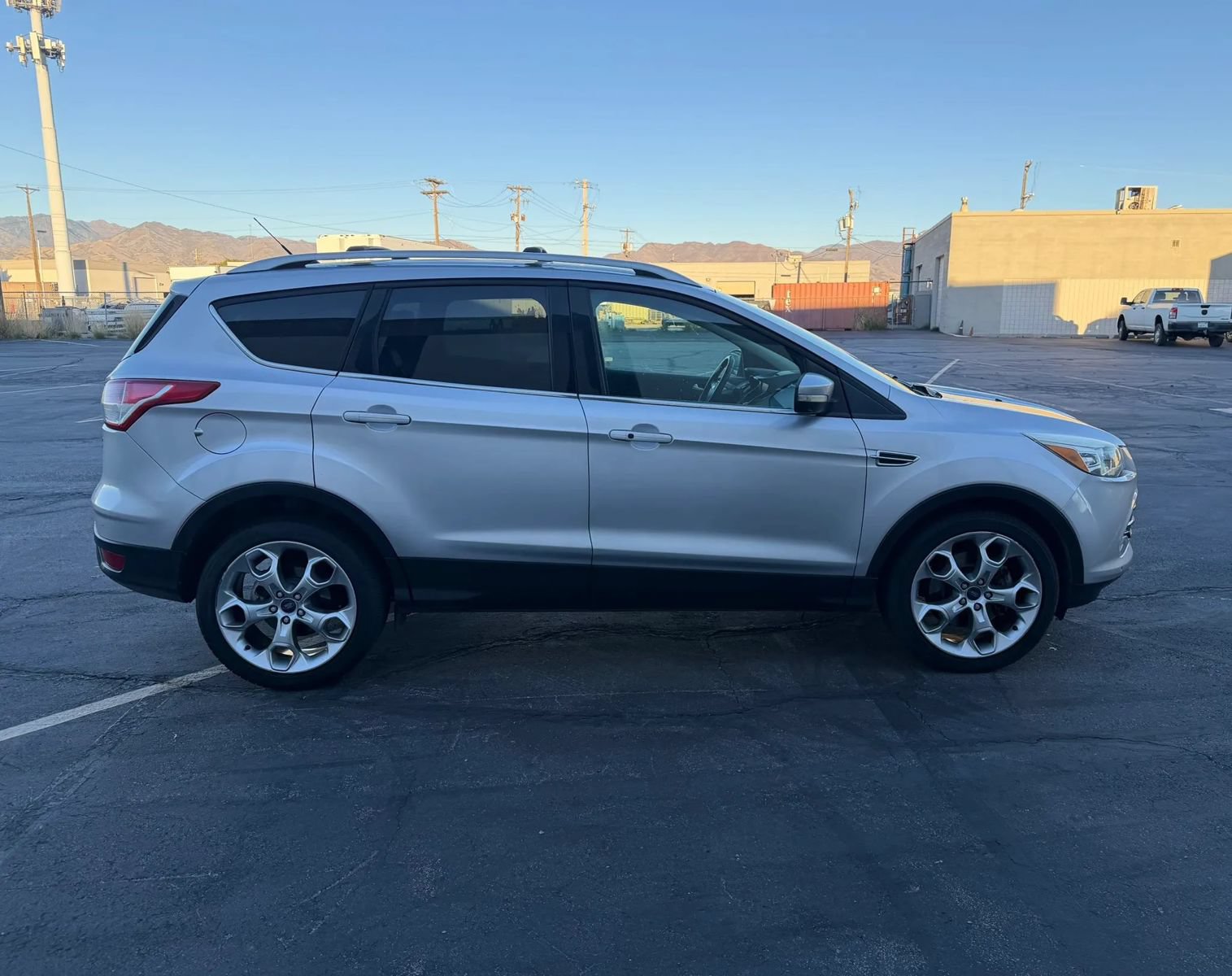 Used 2013 Ford Escape Titanium w/ Parking Technology Pkg FWD image 6