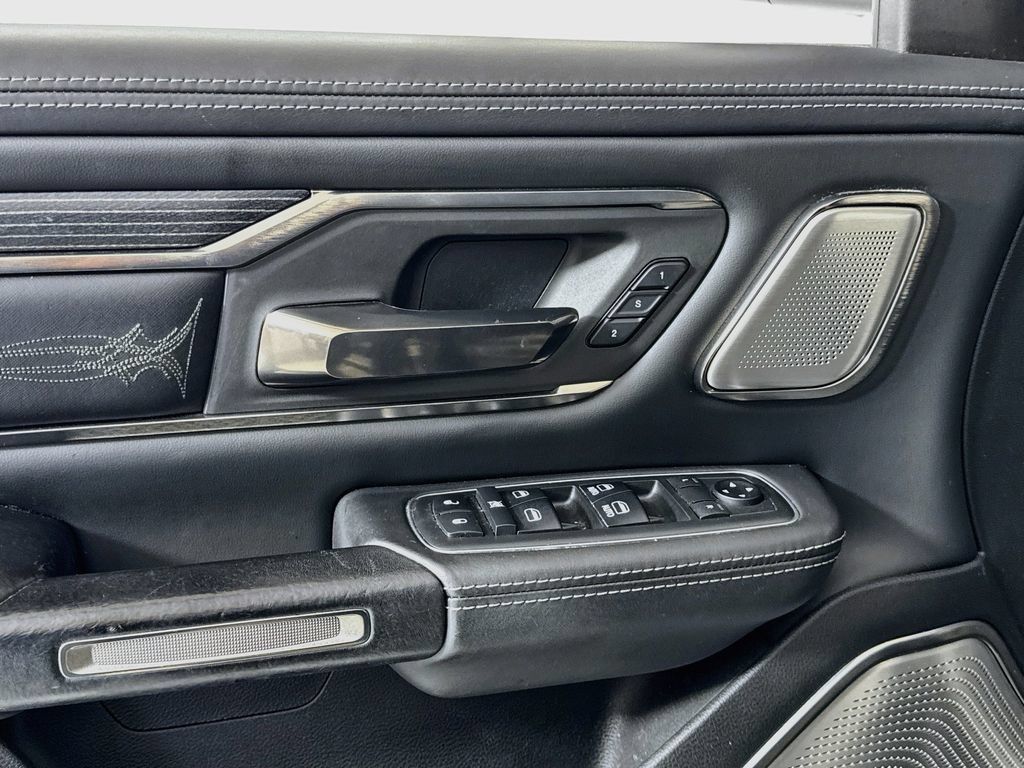 Used 2019 RAM 1500 Limited AWD/4WD image 17