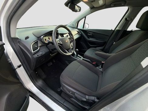 Certified 2022 Chevrolet Trax LS w/ Tint and Cruise Package image 19