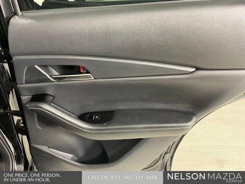 Certified 2025 MAZDA CX-30 AWD 2.5 S w/ Preferred Package image 22